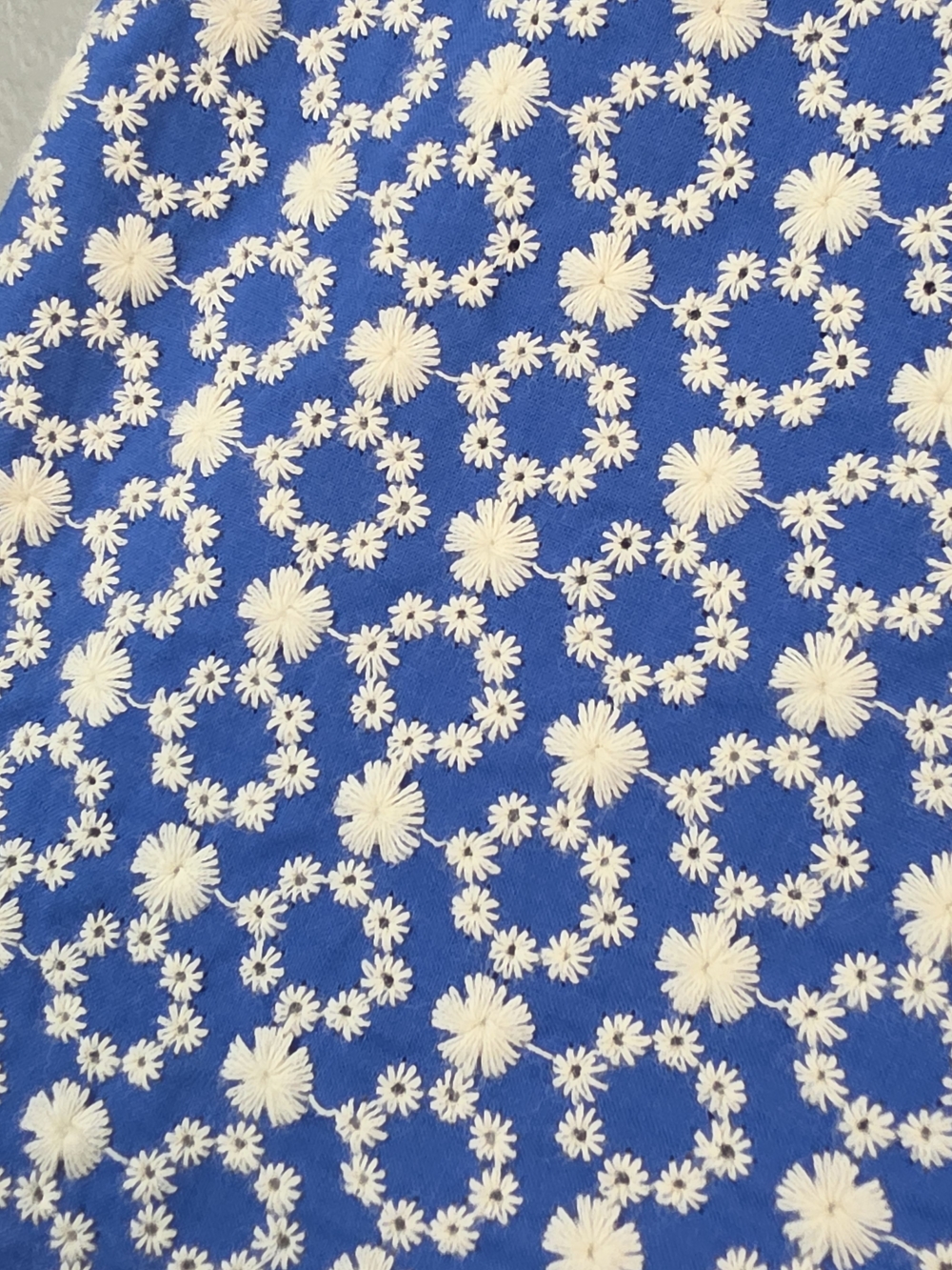 Skies Are Blue Embroidered Blue & White Pleated Shorts High Rise Womens Medium - Picture 3 of 8